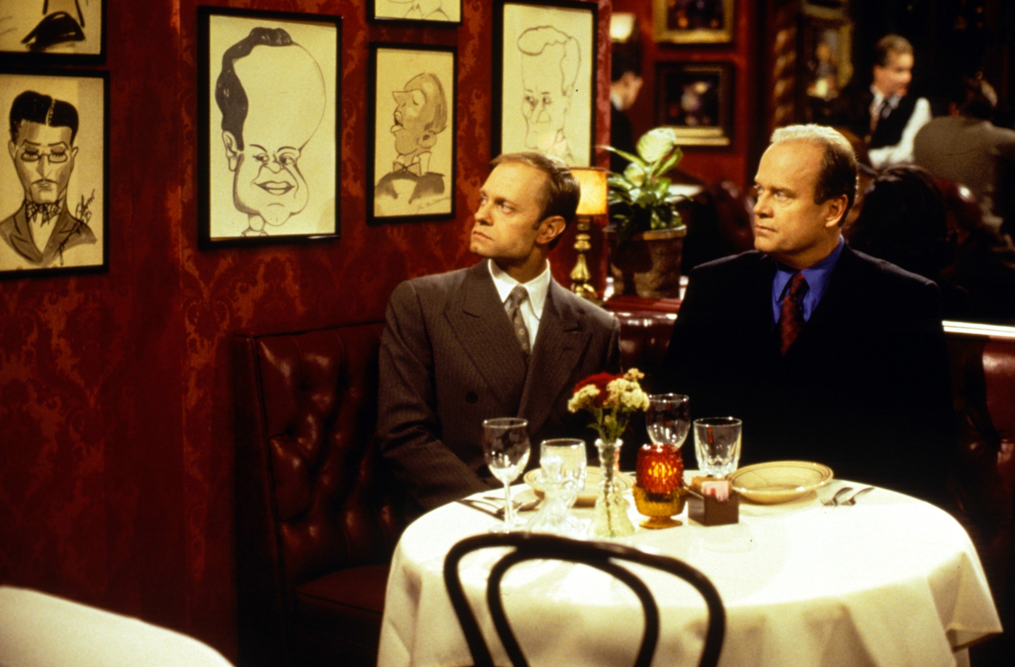 Still of Kelsey Grammer and David Hyde Pierce in Frasier (1993)