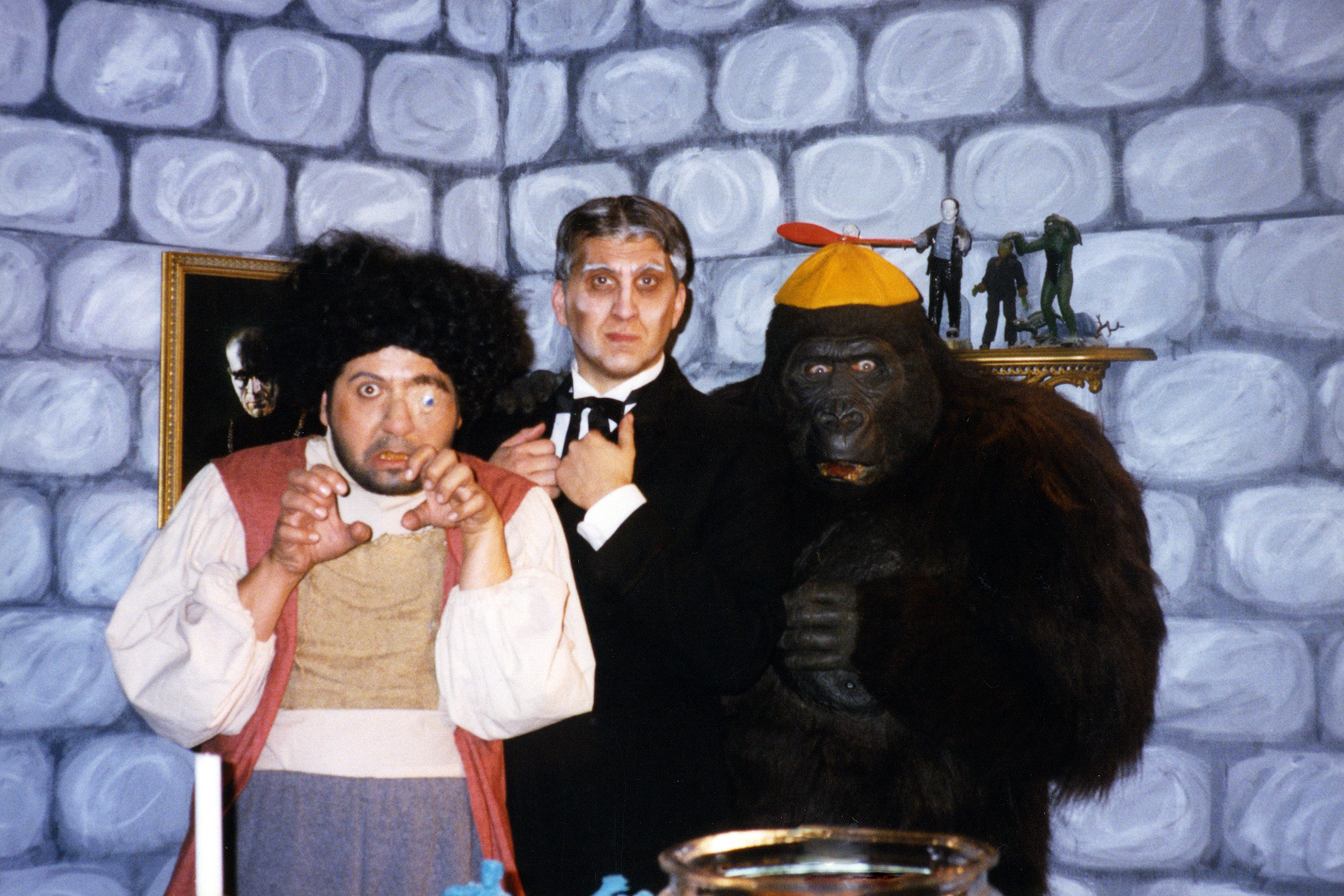 Chuck Williams (Igor), Daniel Roebuck (Dr. Shocker) and Bob Burns (Kogar) from Halloween...The Happy Haunting of America