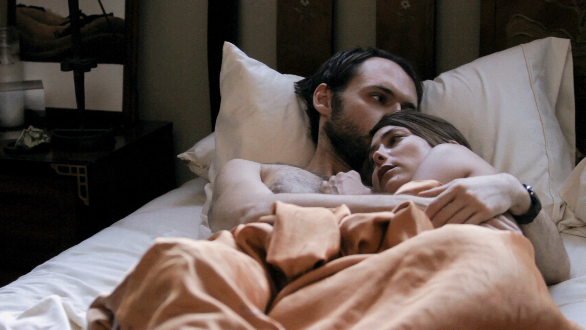 Still of Nicole Vicius and Christopher Denham in Sound of My Voice (2011)