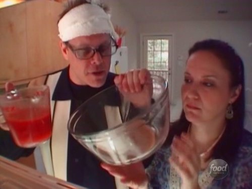 Still of Alton Brown and Widdi Turner in Good Eats (1999)