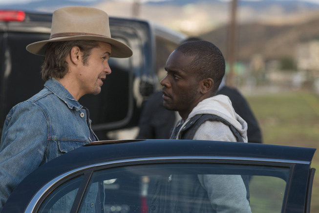 Still of Timothy Olyphant and Chris Chalk in Justified (2010)