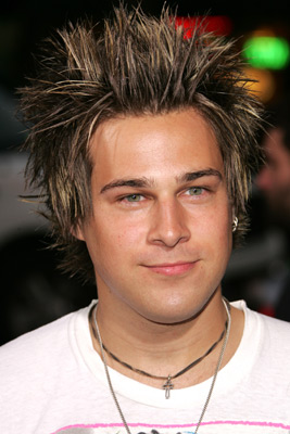 Ryan Cabrera at event of Undiscovered (2005)