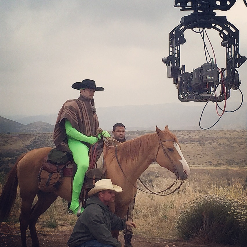Justin Smith on set of 'Tex' (2015)