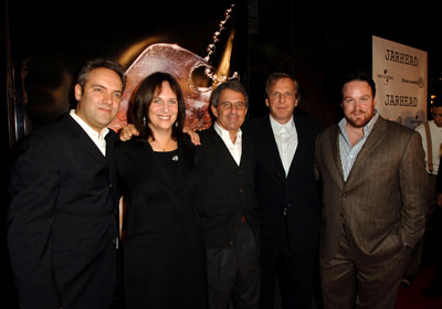 Sam Mendes, Ron Meyer, Lucy Fisher, Douglas Wick and Anthony Swofford at event of Jarhead (2005)