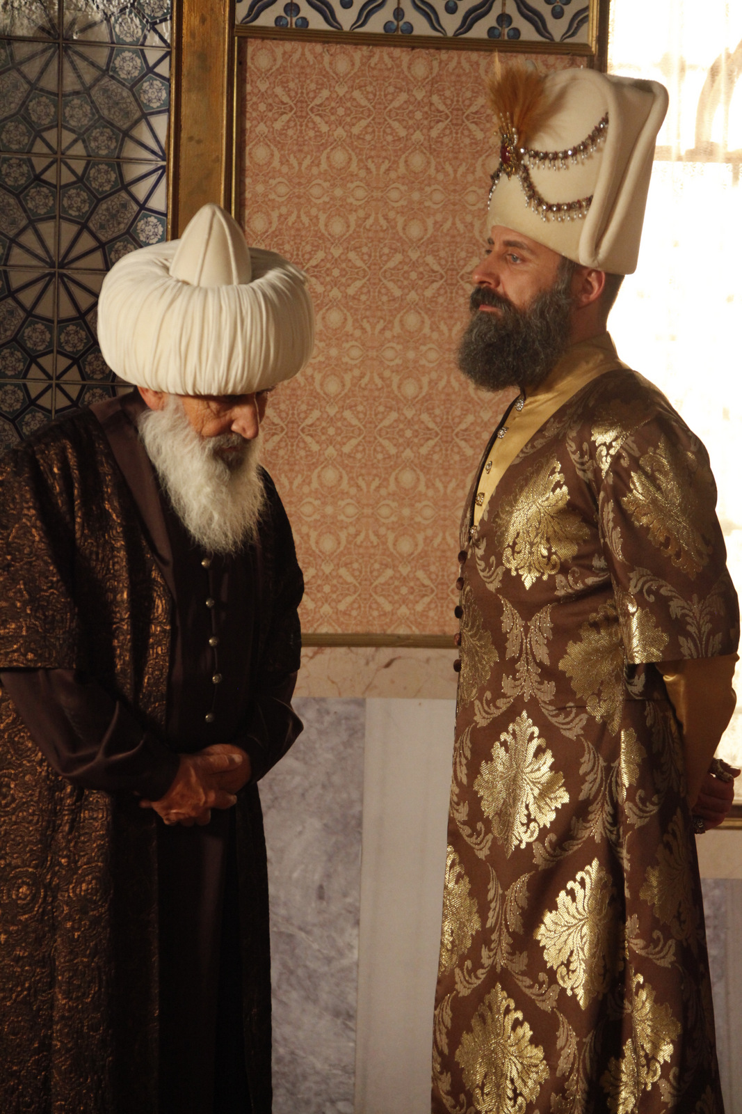 Tuncel Kurtiz and Halit Ergenç in Muhtesem Yüzyil (2011)