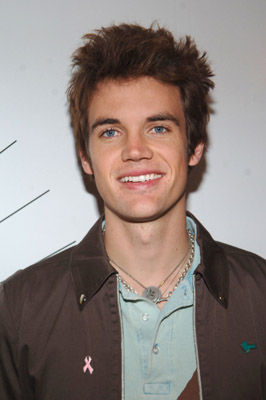 Tyler Hilton at event of Total Request Live (1999)
