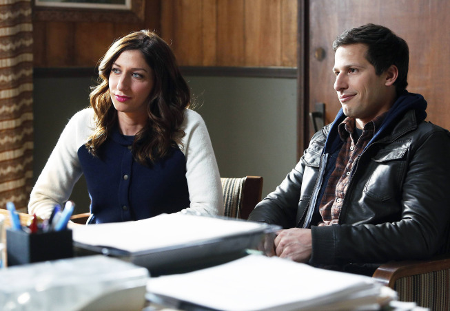 Still of Andy Samberg and Chelsea Peretti in Brooklyn Nine-Nine (2013)