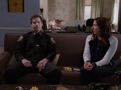 Still of Andy Samberg and Chelsea Peretti in Brooklyn Nine-Nine (2013)