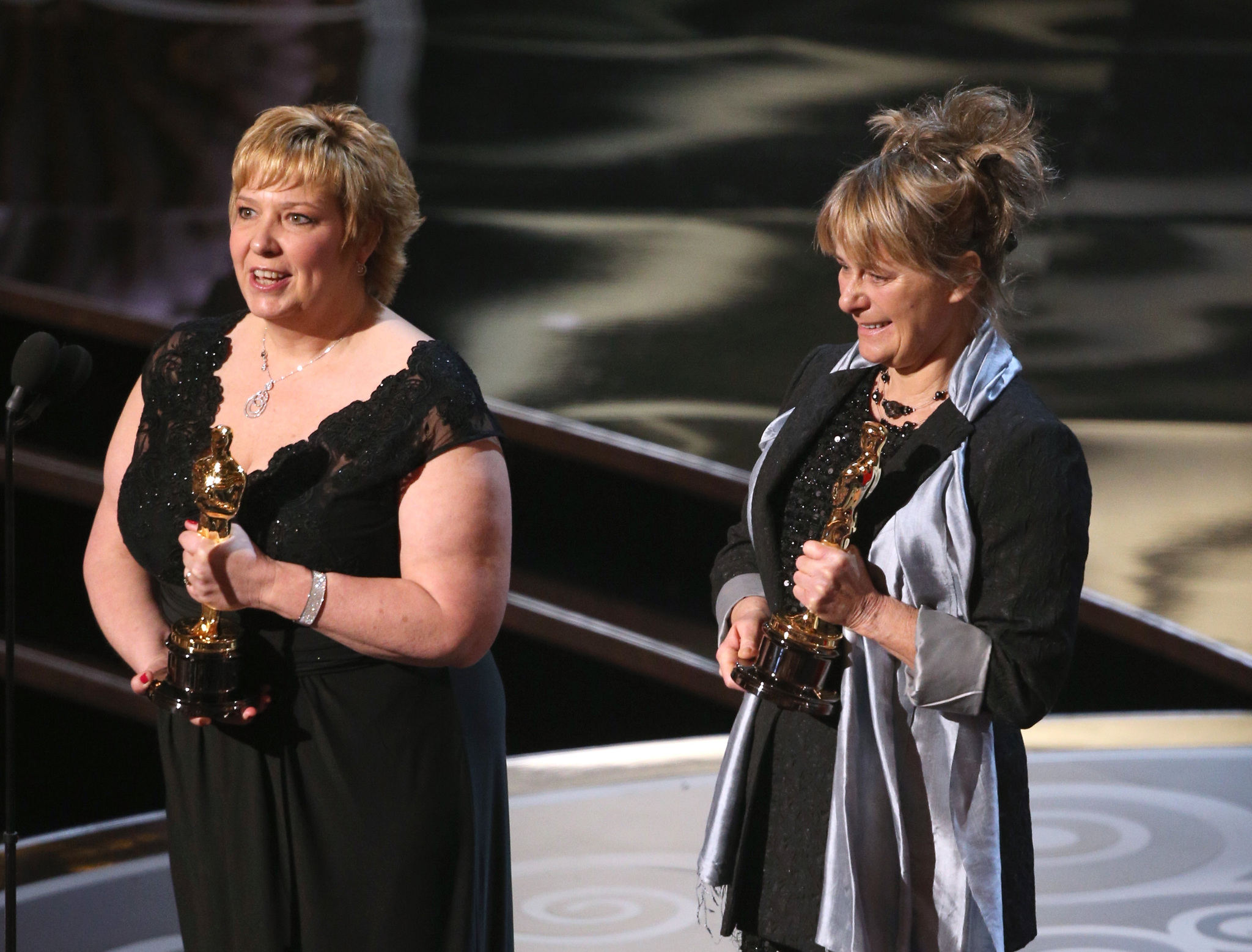 Julie Dartnell and Lisa Westcott at event of The Oscars (2013)