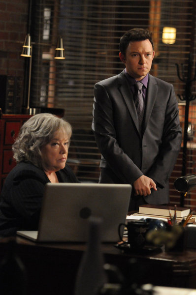Still of Kathy Bates and Nate Corddry in Harry's Law (2011)