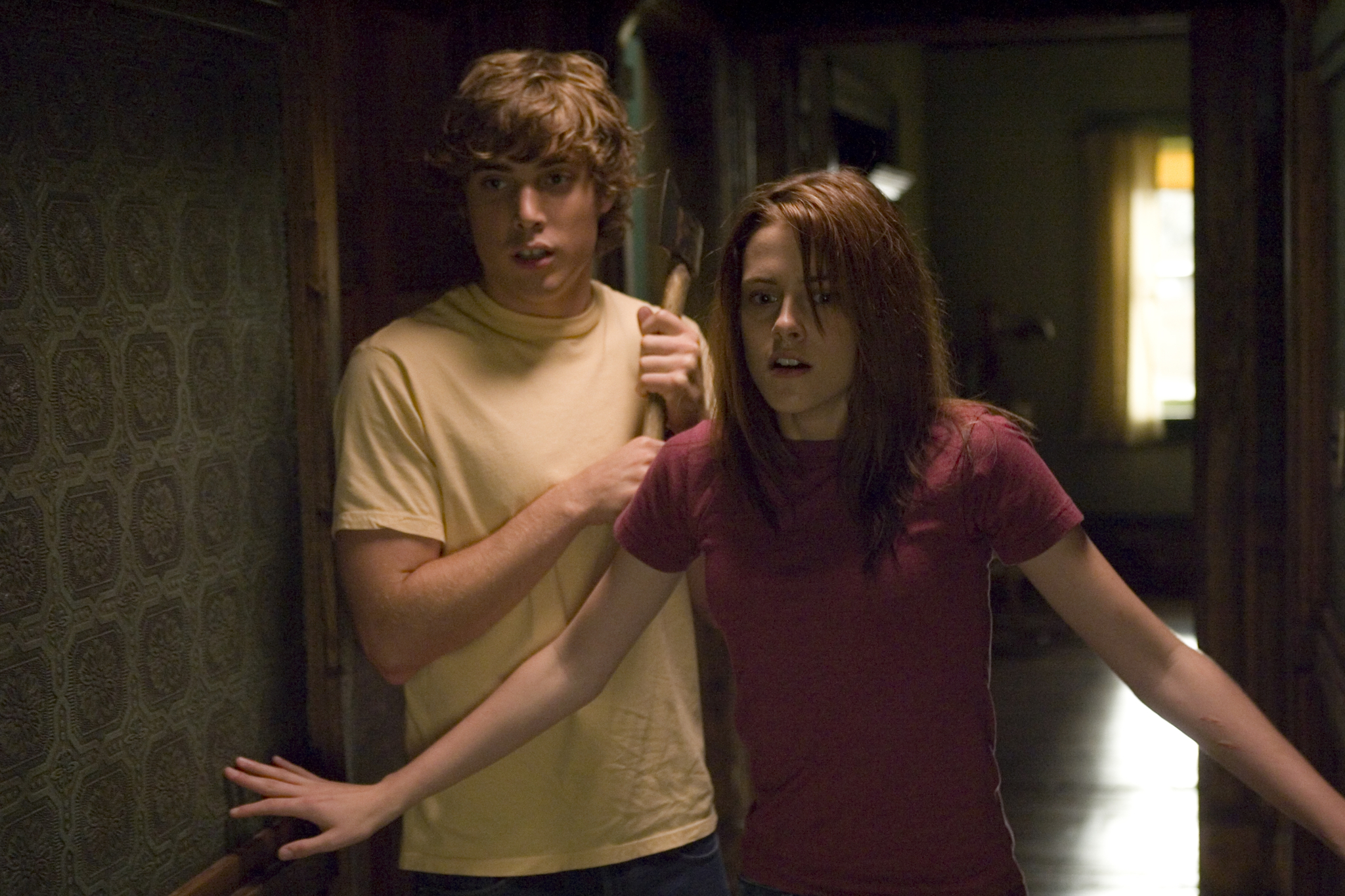 Still of Kristen Stewart and Dustin Milligan in Nesantys zinia (2007)