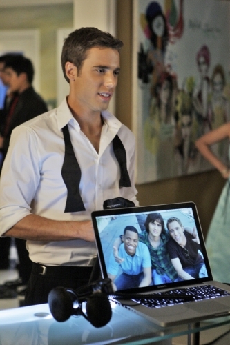 Still of Dustin Milligan in 90210 (2008)