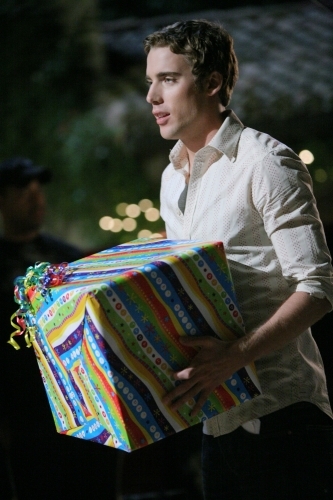 Still of Dustin Milligan in 90210 (2008)