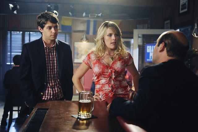 Still of Busy Philipps, Ian Gomez and Ryan Devlin in Cougar Town (2009)