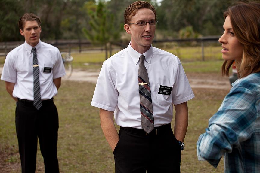 Still of Dawn Olivieri, Mitch Ryan and Jordan Woods-Robinson in Missionary (2013)