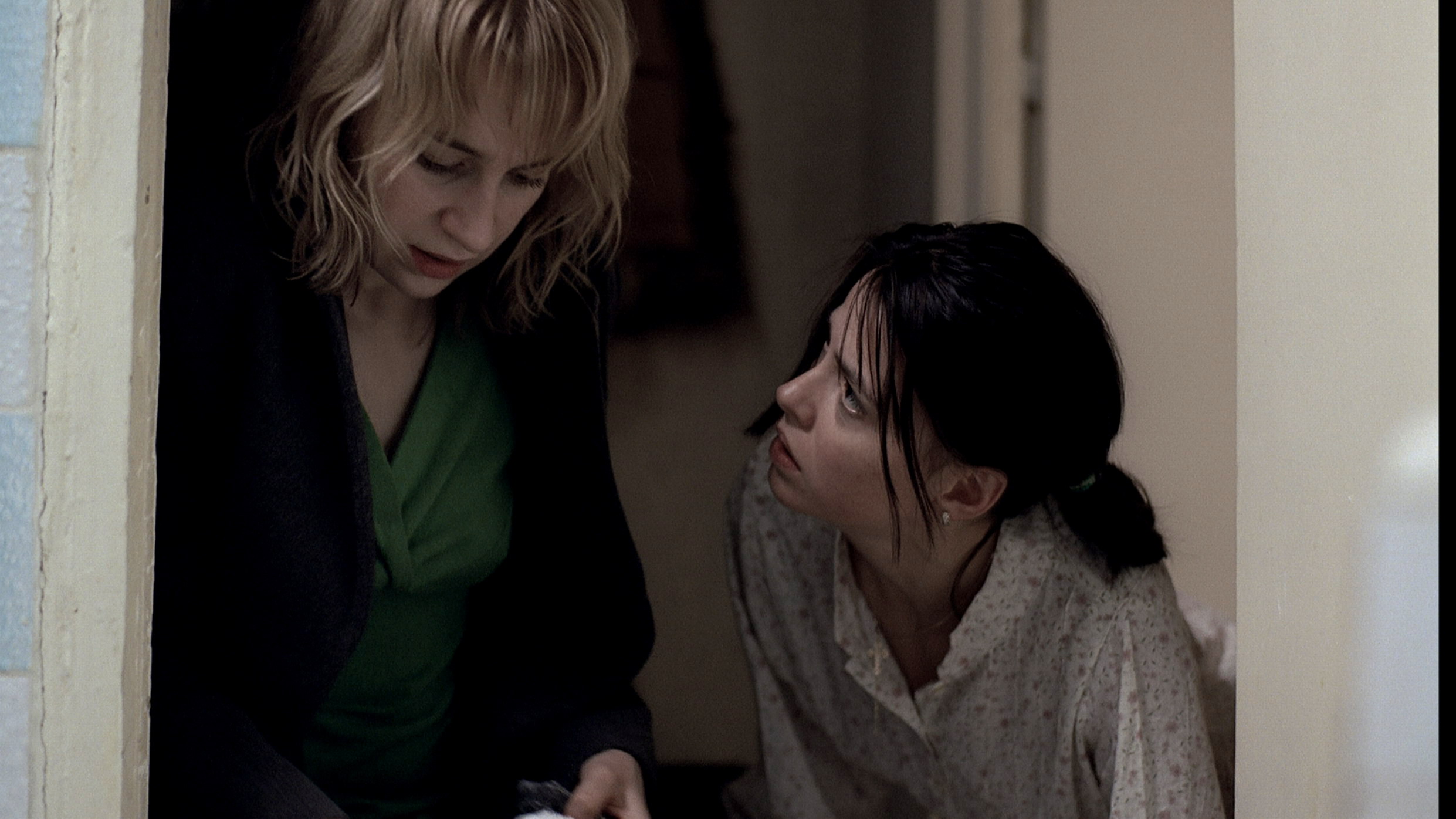 Still of Anamaria Marinca and Laura Vasiliu in 4 luni, 3 saptamâni si 2 zile (2007)