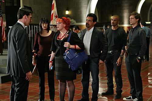 Still of Joe Mantegna, Thomas Gibson, Shemar Moore, Paget Brewster, Matthew Gray Gubler and Kirsten Vangsness in Nusikalstami protai (2005)