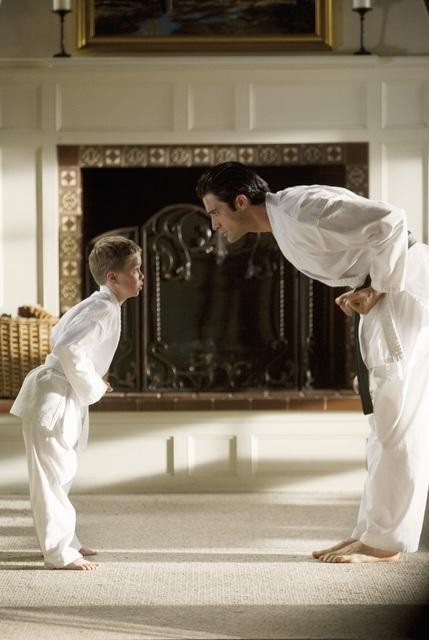 Still of Gilles Marini and Maxwell Perry Cotton in Brothers & Sisters (2006)