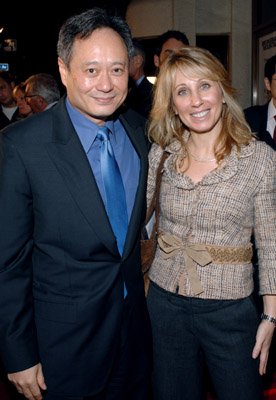 Ang Lee and Stacey Snider at event of Kuprotas kalnas (2005)