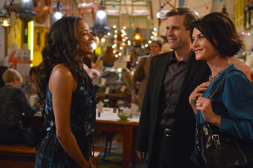 Still of Rochelle Aytes, Rebeka Montoya and David Hall Page in Mistresses (2013)