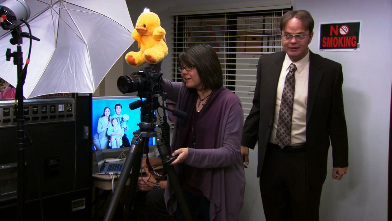 Julie Dove and Rainn Wilson on The Office, Free Family Portrait Studio