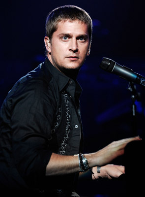 Rob Thomas