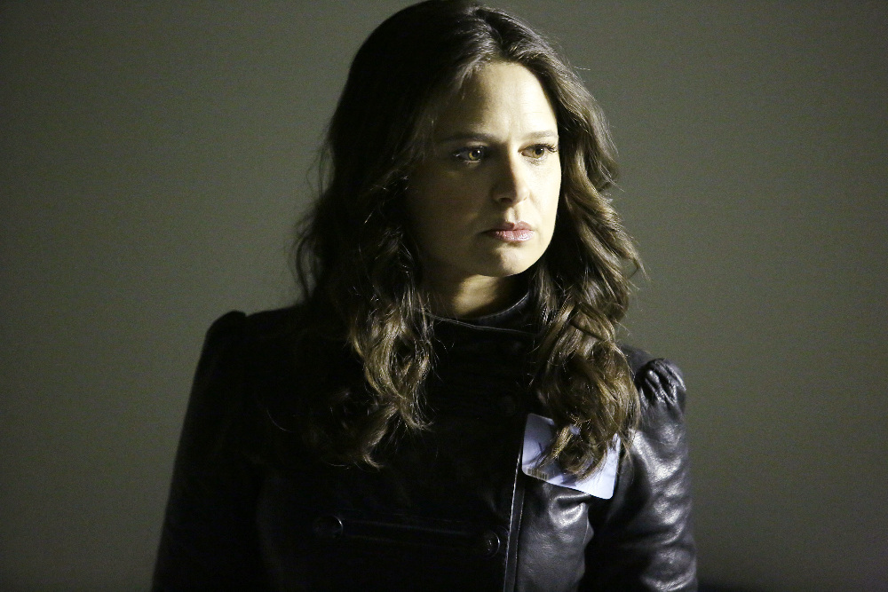 Still of Katie Lowes in Scandal (2012)