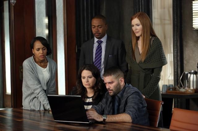 Still of Guillermo Díaz, Kerry Washington, Columbus Short, Darby Stanchfield and Katie Lowes in Scandal (2012)