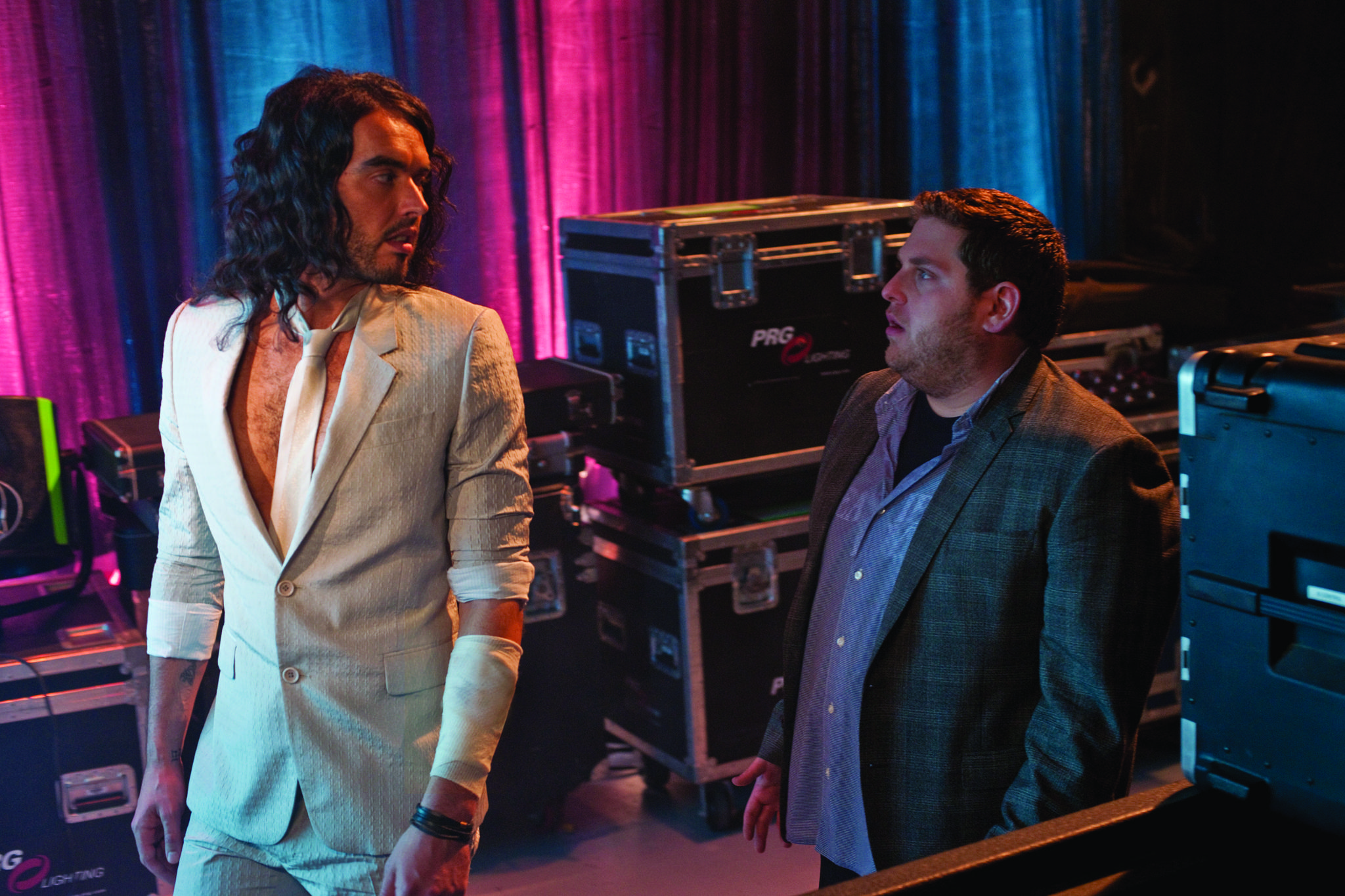 Still of Russell Brand and Jonah Hill in Get Him to the Greek (2010)