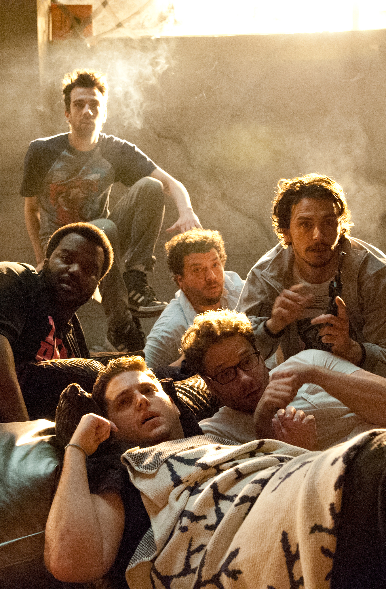 Still of Jay Baruchel, James Franco, Craig Robinson, Seth Rogen, Danny McBride and Jonah Hill in Dabar jau tikrai sikna (2013)