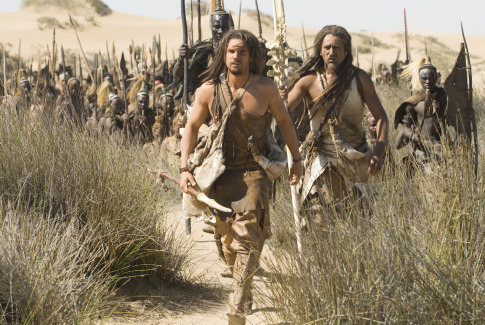 Still of Cliff Curtis and Steven Strait in 10,000 BC (2008)