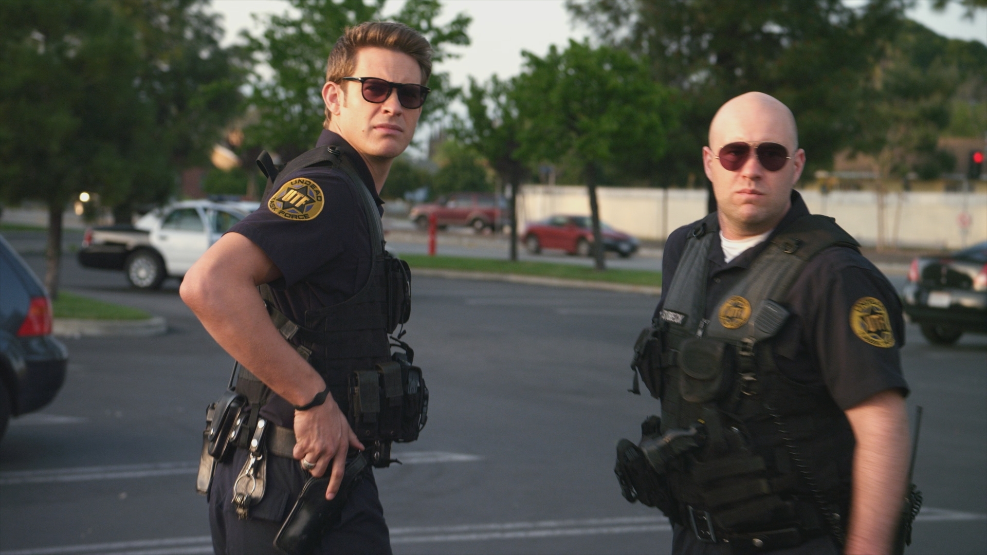 Still of Bryce Johnson and Charlie Sanders in Death Valley (2011)