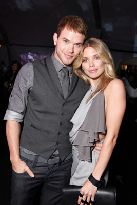 Kellan Lutz and AnnaLynne McCord at event of Pradzia (2010)