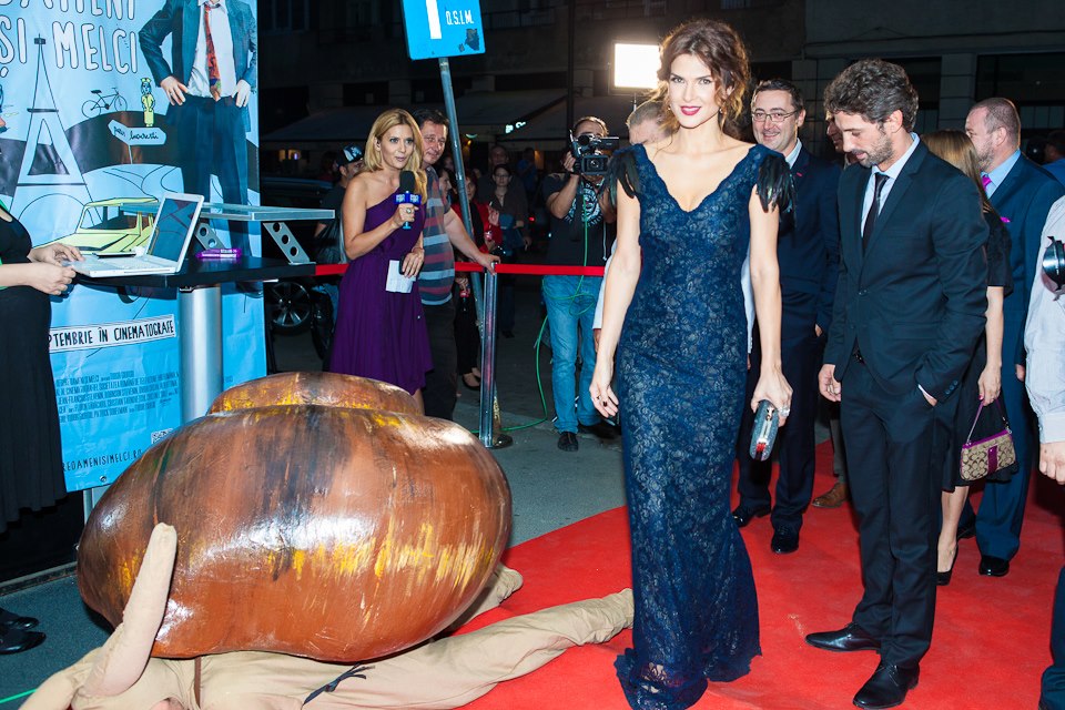 Monica Barladeanu, Andi Vasluianu, arrival at Of Snails and Men (2012) premiere