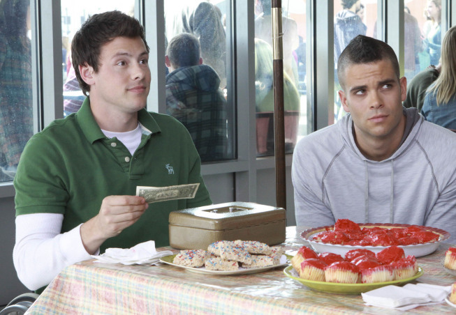 Still of Mark Salling and Cory Monteith in Glee (2009)