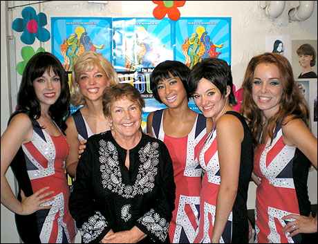 Helen Reddy comes to see SHOUT The mod Musical