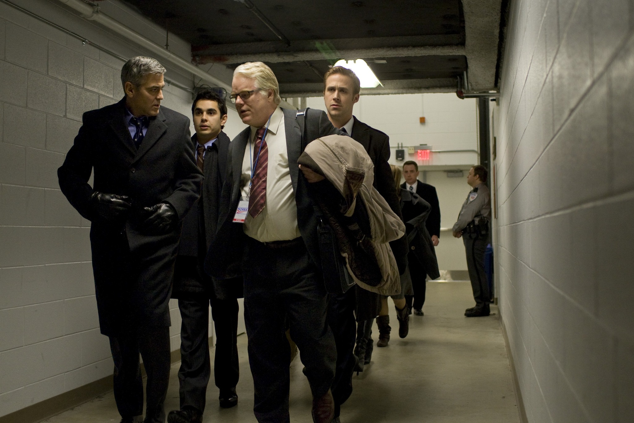 Still of George Clooney, Philip Seymour Hoffman, Ryan Gosling and Max Minghella in Purvini zaidimai (2011)