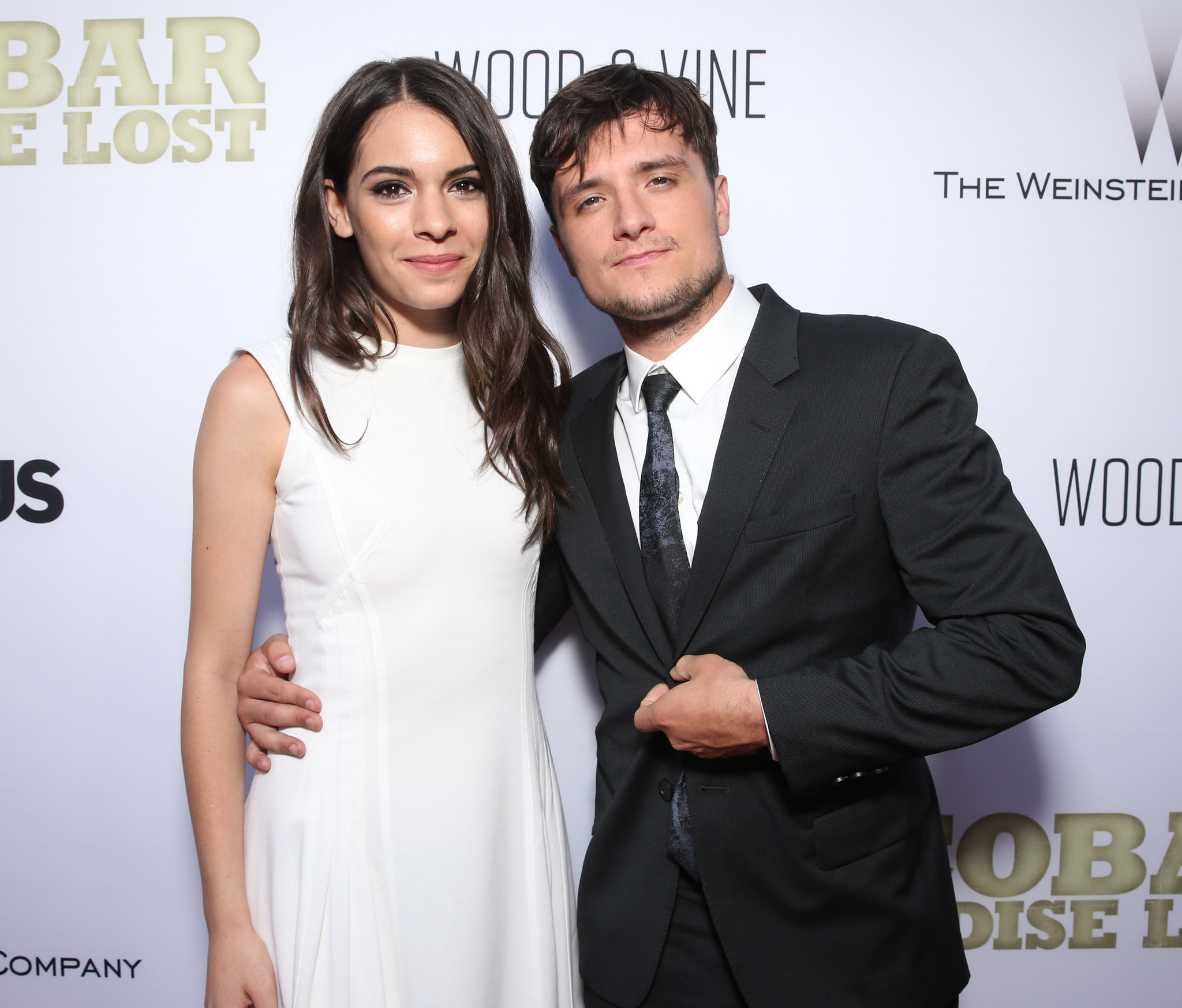 Josh Hutcherson and Claudia Traisac at event of Eskobaras: kruvinas rojus (2014)