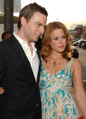 Justin Kirk and Erin Cardillo at event of Weeds (2005)
