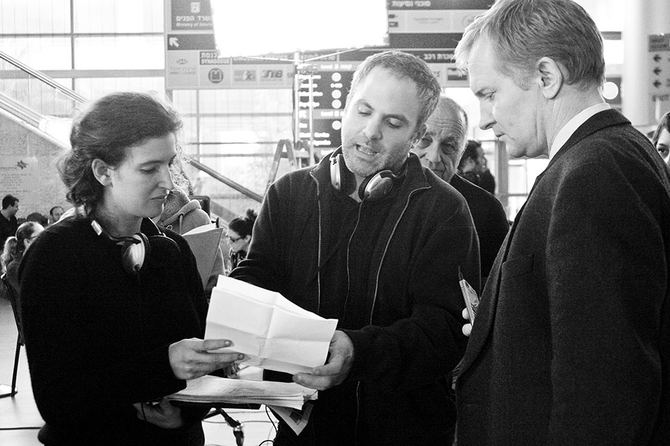 Directors Mihal Brezis and Oded Binnun with Ulrich Thomsen on the set of AYA