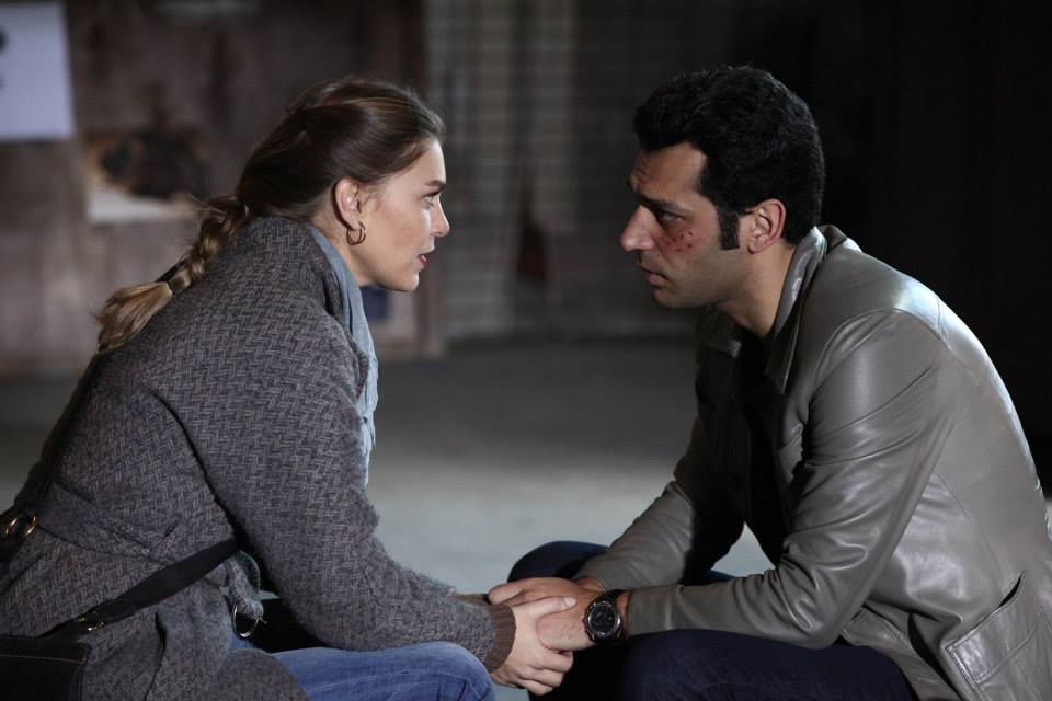 Murat Yildirim and Asli Enver in Suskunlar (2012)