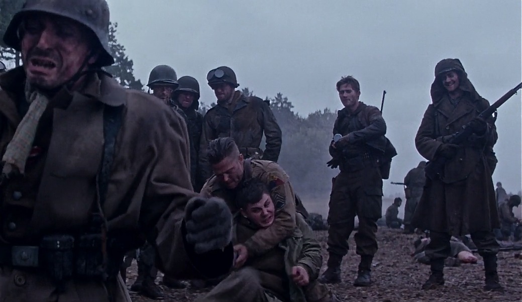 Branko Tomovic, Brad Pitt, Logan Lerman, Scott Eastwood, Laurence Spellman in Fury (2014)