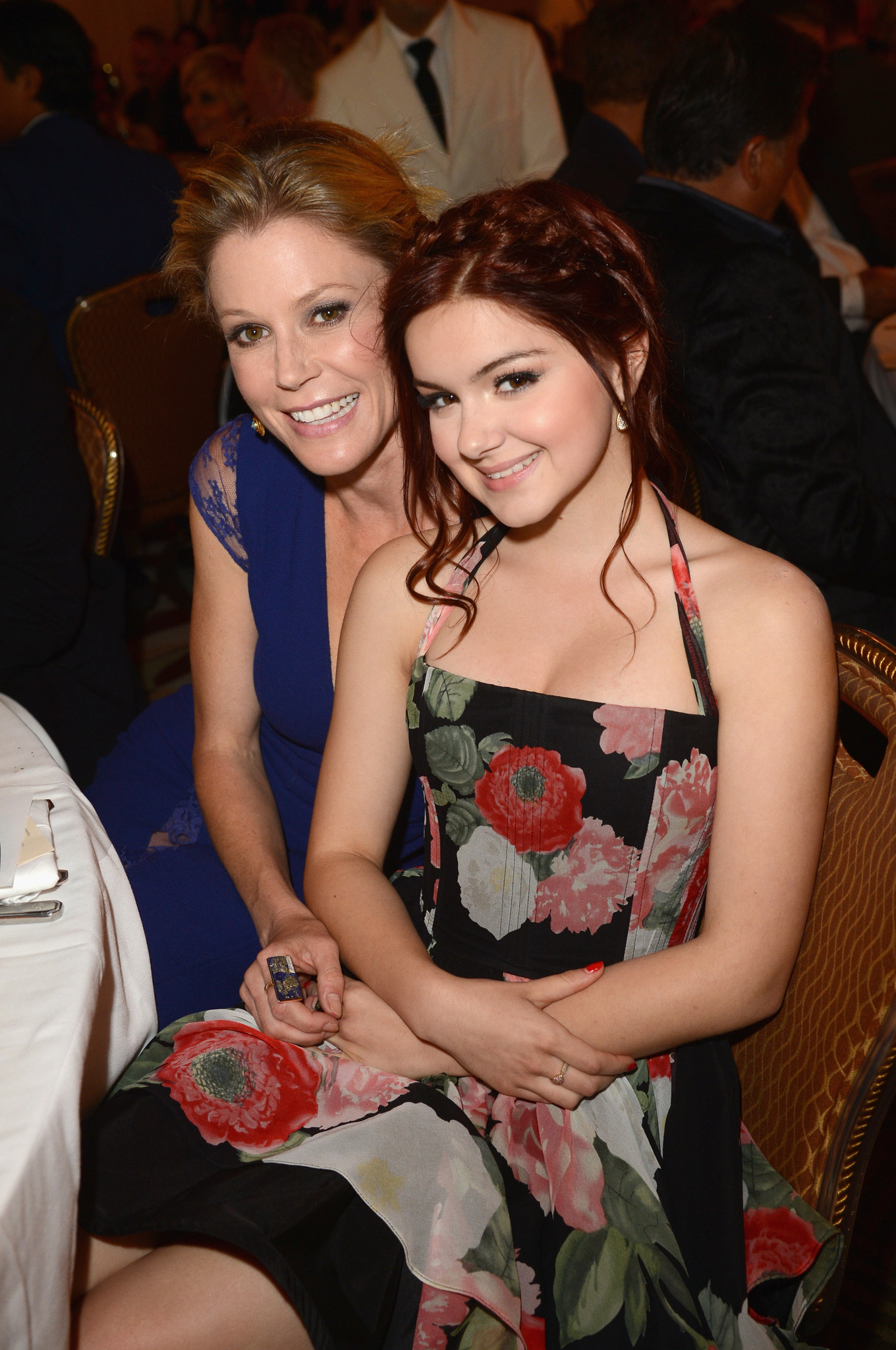 Julie Bowen and Ariel Winter