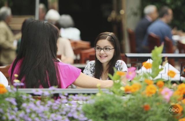 Still of Sofía Vergara and Ariel Winter in Moderni seima (2009)