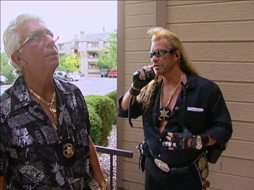 Still of Duane 'Dog' Chapman and Bobby Brown in Dog the Bounty Hunter (2003)