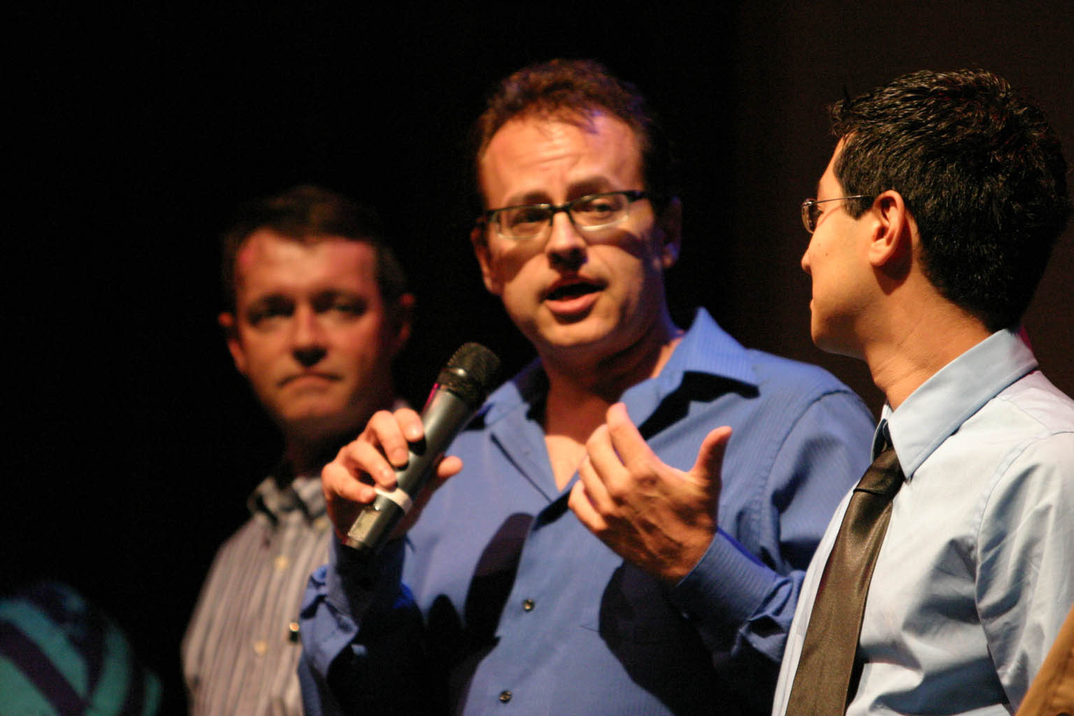 Steve Gelder onstage with director Donlee Brussel at the 2009 Valley Film Festival, where their film with Glynn Beard, Cabbie, won Best Comedy Short.