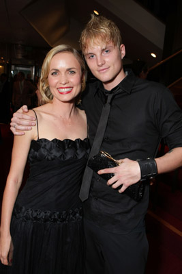 Radha Mitchell and Toby Hemingway at event of Feast of Love (2007)