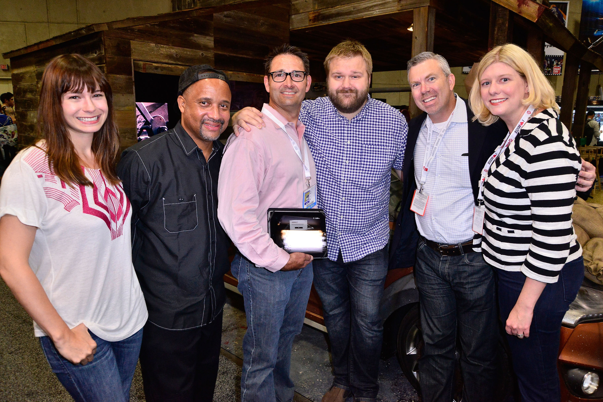 Mad Mike, Joe Budd, Veronica Belmont and Robert Kirkman at event of Vaiksciojantys negyveliai (2010)