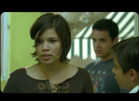 Still of America Ferrera, Adrian Alonso and Jesse Garcia in La misma luna (2007)