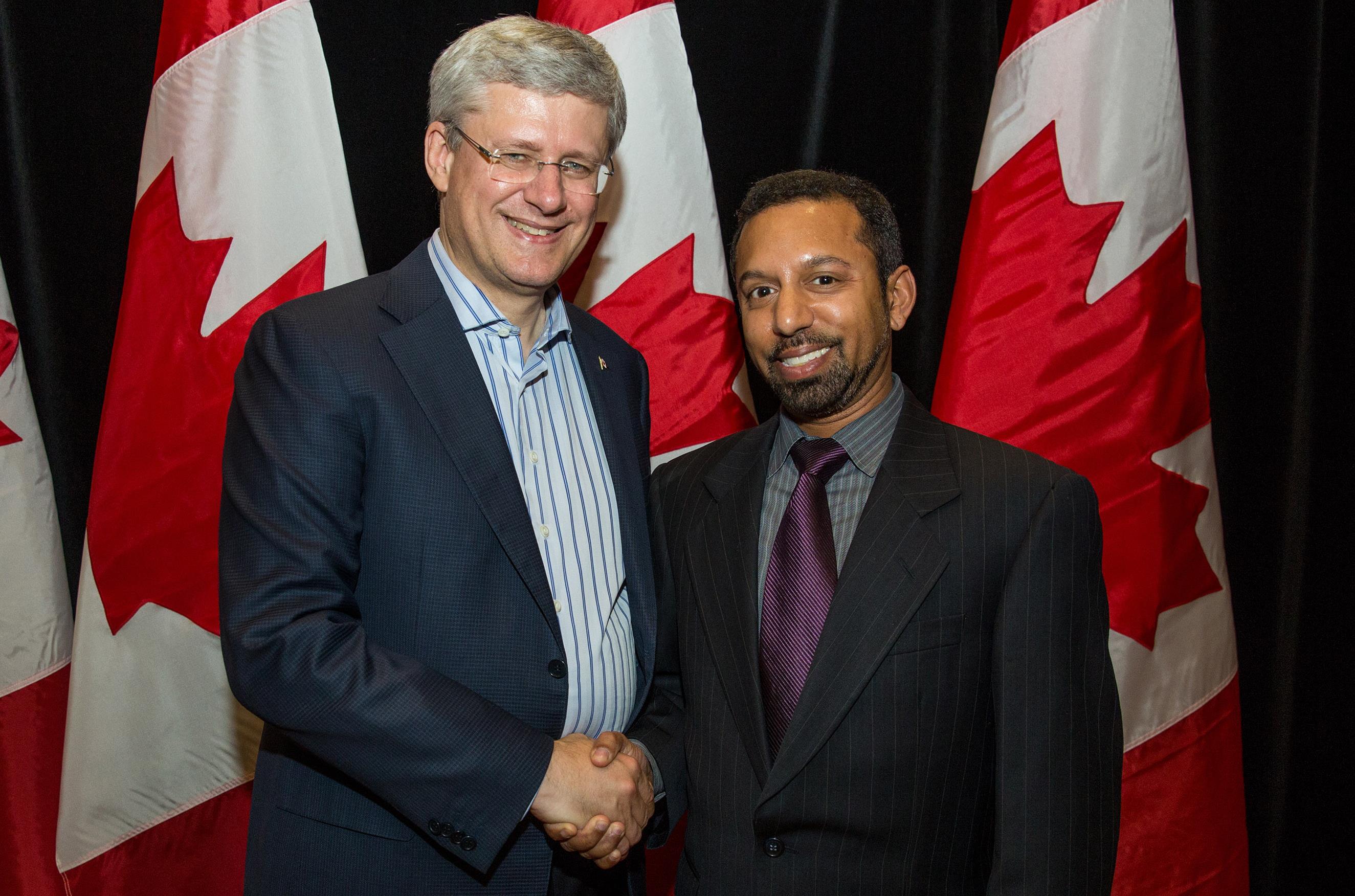 Stephen Lategan with Prime Minister Stephen Harper (2014)